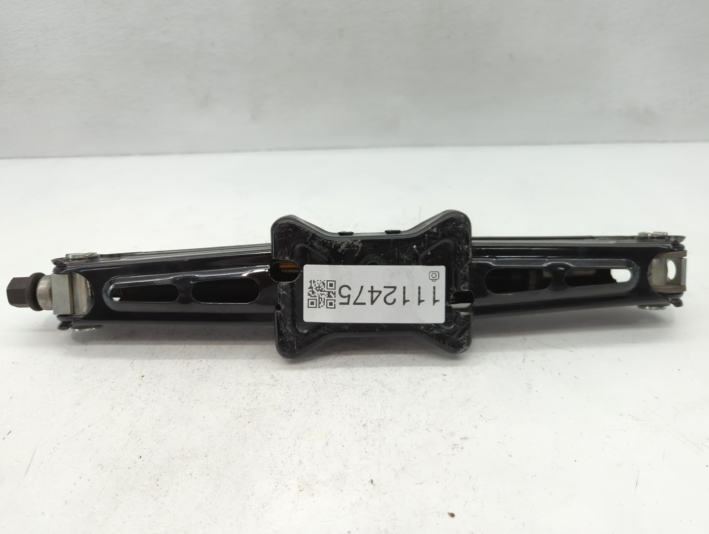 2016 Chevrolet Cruze Limited Spare Scissor Car Jack - Oemusedautoparts1.com