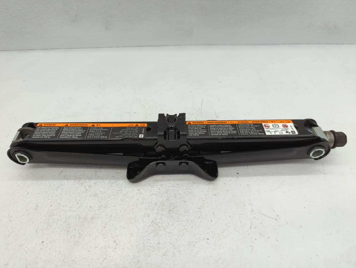 2016 Chevrolet Cruze Limited Spare Scissor Car Jack 1112478 - Oemusedautoparts1.com