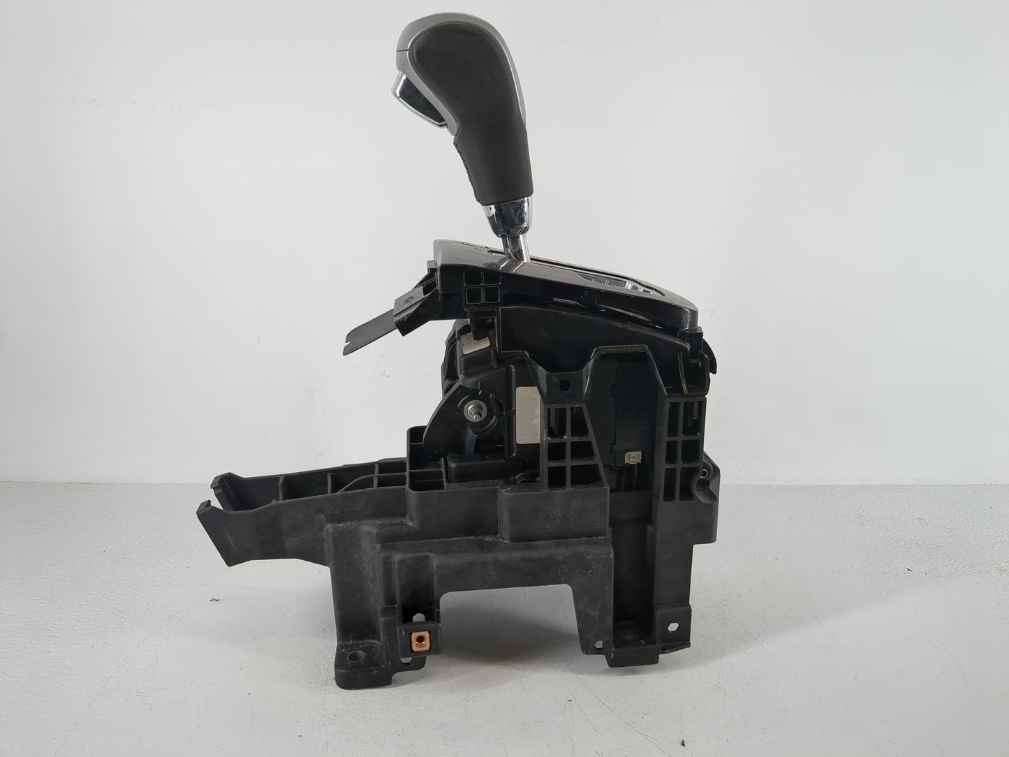 2016 Chevrolet Cruze Limited Floor Shifter - Oemusedautoparts1.com