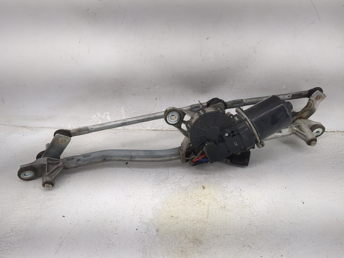 2016 Chevrolet Cruze Limited Front Windshield Wiper Motor Fits Fits 2011 2012 2013 2014 2015 OEM Used Auto Parts - Oemusedau
