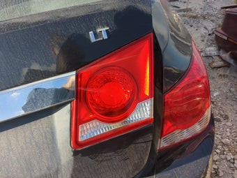 compare product Chevrolet Cruze Limited Passenger Right Side Deck Lid Mounted Tail Light 1185876