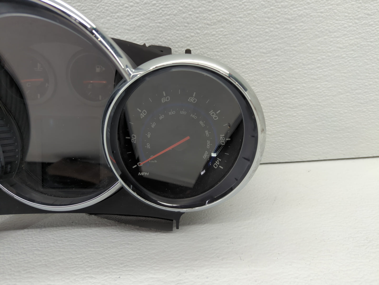 2016 Chevrolet Cruze Limited Instrument Cluster Speedometer Gauges P/N:42362673 Fits Fits 2015 OEM Used Auto Parts - Oemused