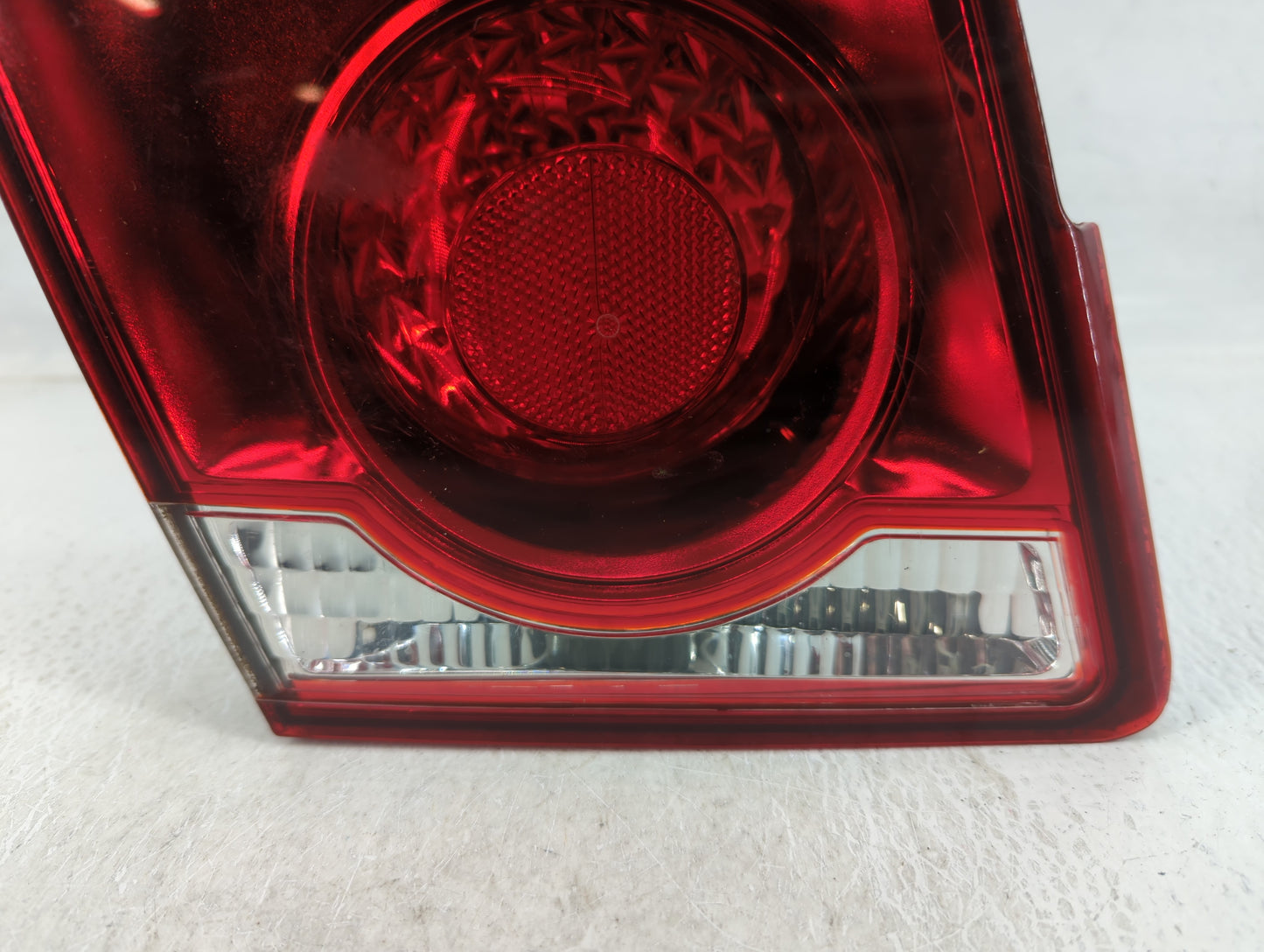2016 Chevrolet Cruze Limited Tail Light Assembly Driver Left OEM P/N:0042124 Fits Fits 2011 2012 2013 2014 2015 OEM Used Aut