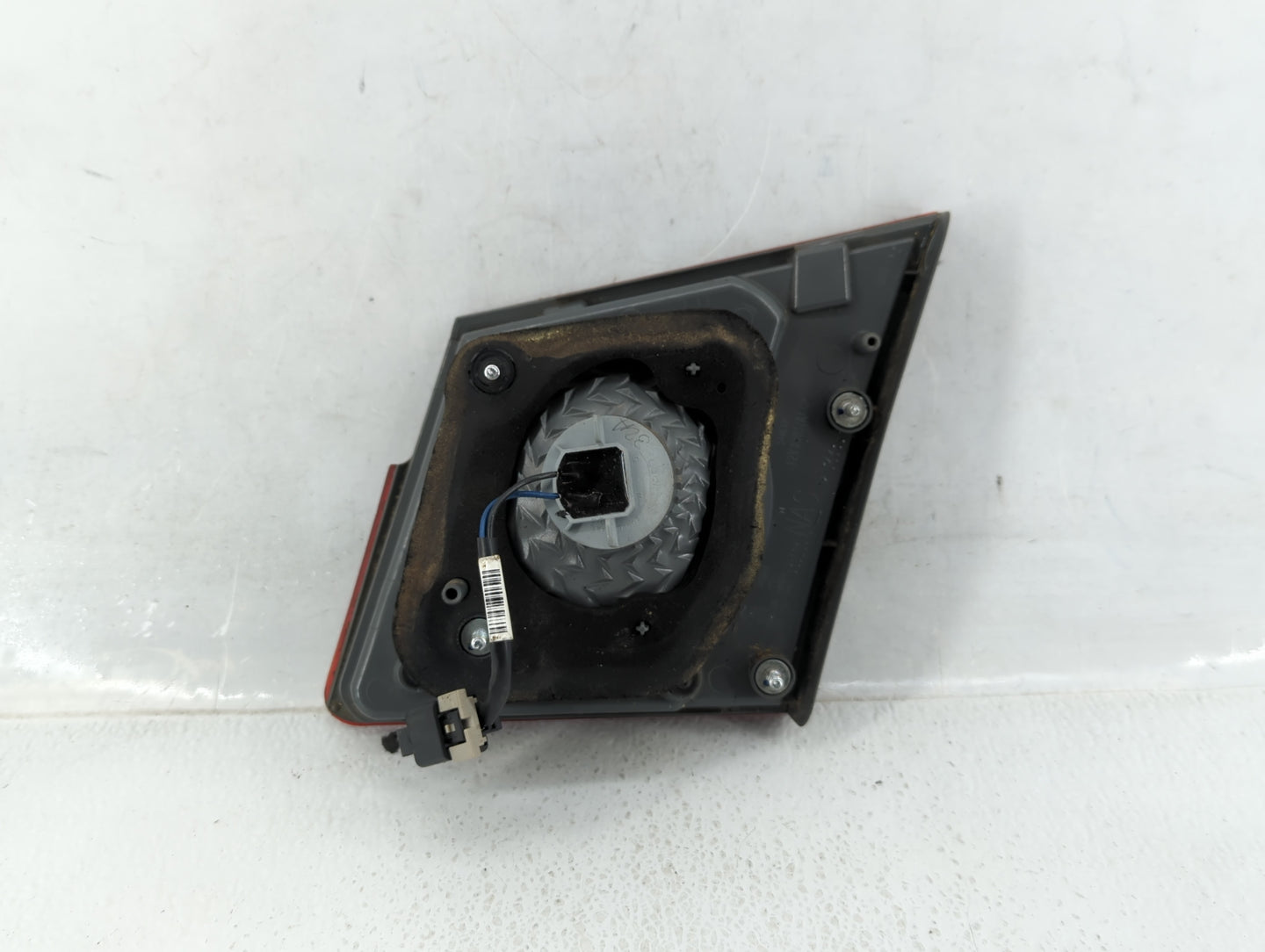 2016 Chevrolet Cruze Limited Tail Light Assembly Driver Left OEM P/N:0042124 Fits Fits 2011 2012 2013 2014 2015 OEM Used Aut