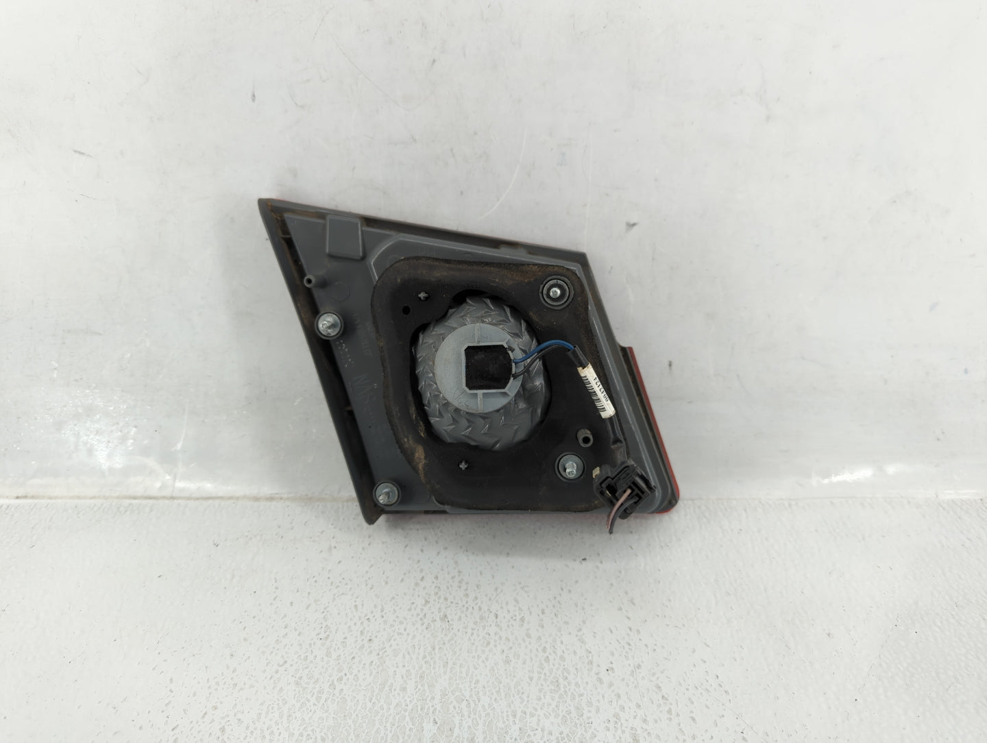 2016 Chevrolet Cruze Limited Tail Light Assembly Passenger Right OEM P/N:0042124 Fits Fits 2011 2012 2013 2014 2015 OEM Used