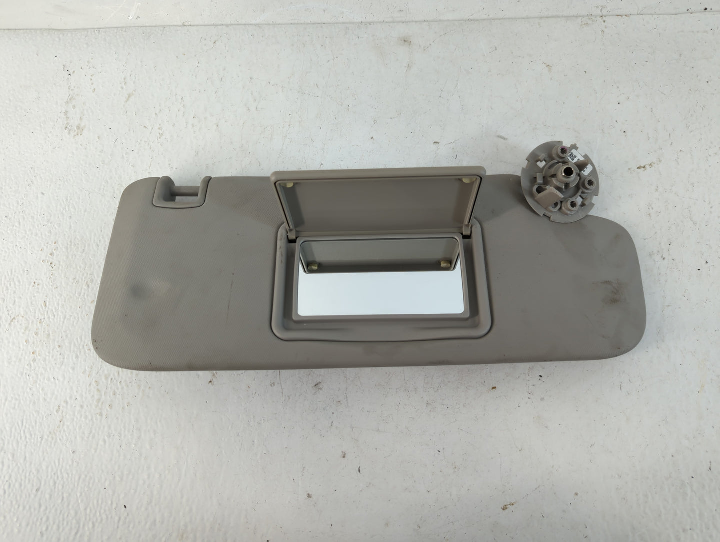 2016 Chevrolet Cruze Limited Sun Visor Shade Replacement Passenger Right Mirror Fits Fits 2011 2012 2013 2014 2015 OEM Used 