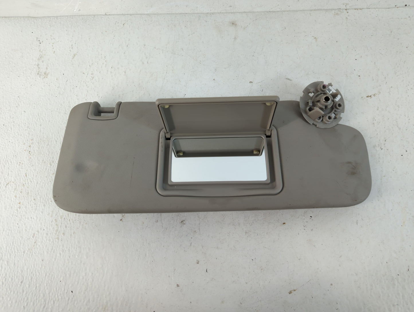2016 Chevrolet Cruze Limited Sun Visor Shade Replacement Passenger Right Mirror Fits Fits 2011 2012 2013 2014 2015 OEM Used 