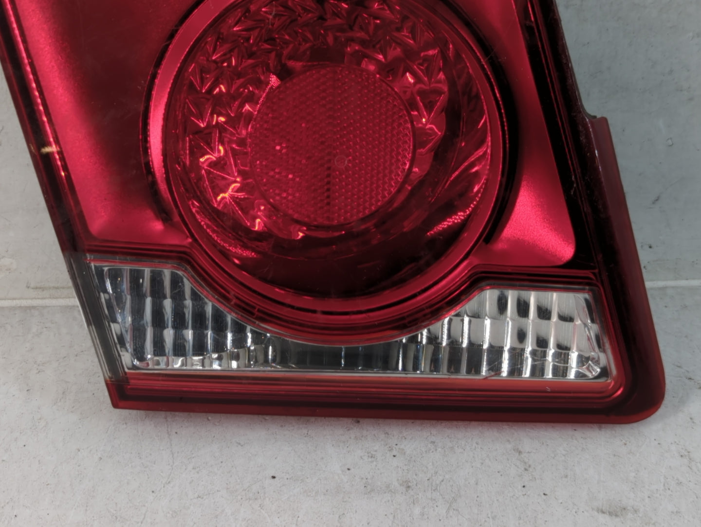 2016 Chevrolet Cruze Limited Tail Light Assembly Driver Left OEM P/N:3057KLCP Fits Fits 2011 2012 2013 2014 2015 OEM Used Au
