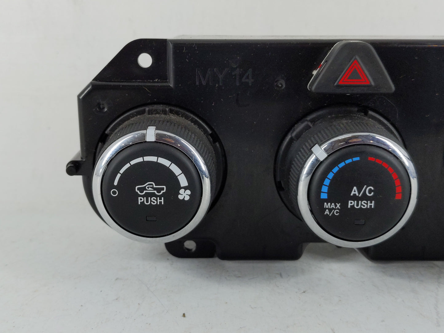 2016 Chevrolet Dp Climate Control Module Temperature AC/Heater Replacement P/N:P68268191AA Fits OEM Used Auto Parts - Oemuse