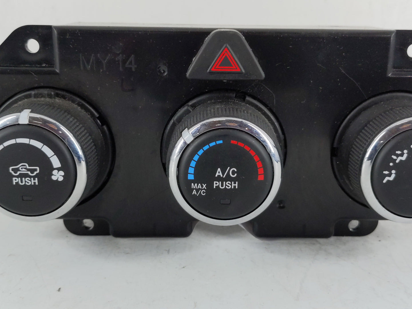 2016 Chevrolet Dp Climate Control Module Temperature AC/Heater Replacement P/N:P68268191AA Fits OEM Used Auto Parts - Oemuse