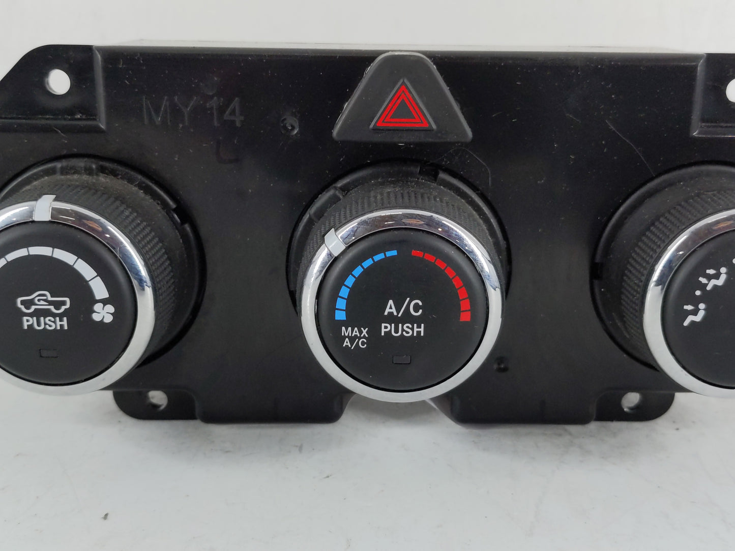 2016 Chevrolet Dp Climate Control Module Temperature AC/Heater Replacement P/N:P68268191AA Fits OEM Used Auto Parts - Oemuse