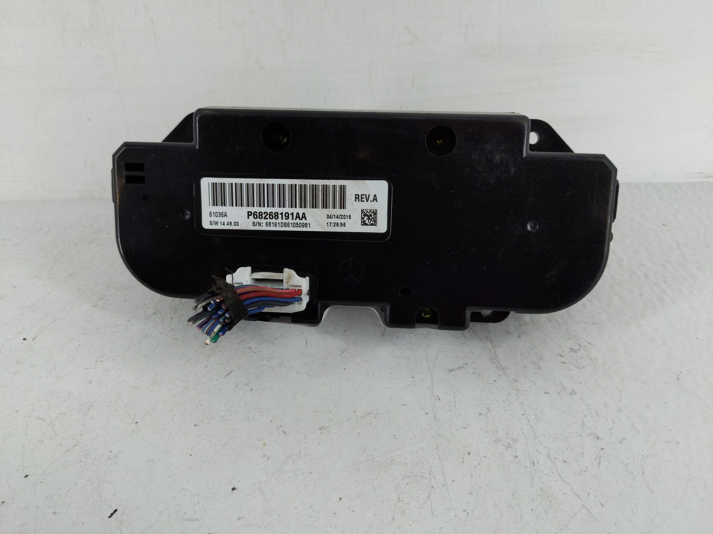 2016 Chevrolet Dp Climate Control Module Temperature AC/Heater Replacement P/N:P68268191AA Fits OEM Used Auto Parts - Oemuse
