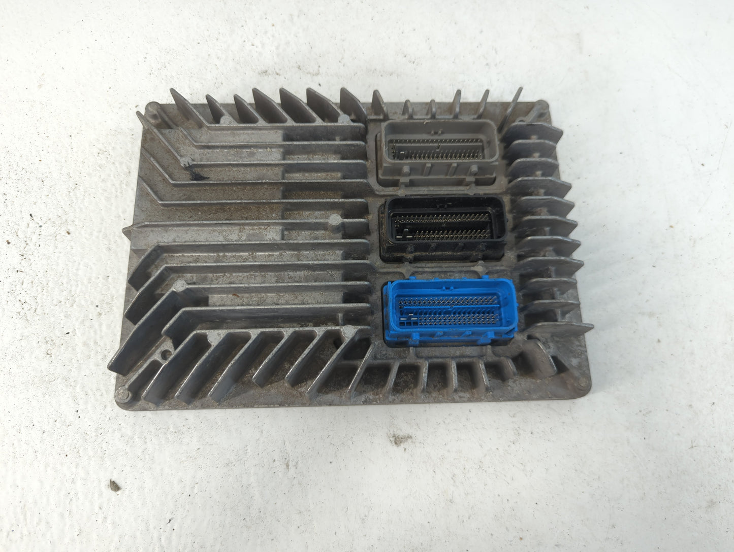 2013-2016 Chevrolet Equinox PCM Engine Control Computer ECU ECM PCU OEM P/N:12651807 Fits Fits 2013 2014 2015 2016 OEM Used 