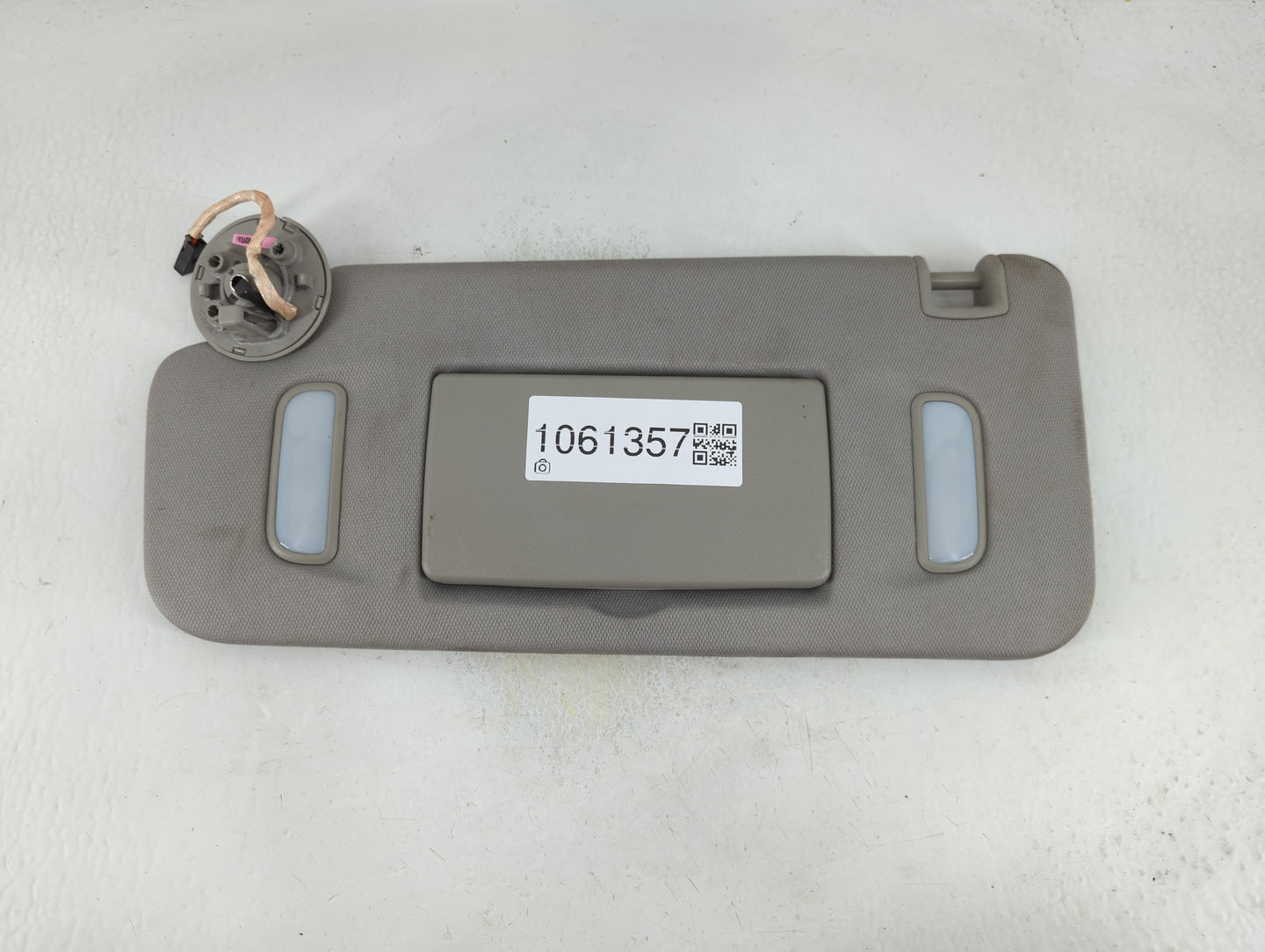 2010-2017 Chevrolet Equinox Sun Visor Shade Replacement Driver Left Mirror Fits Fits 2010 2011 2012 2013 2014 2015 2016 2017