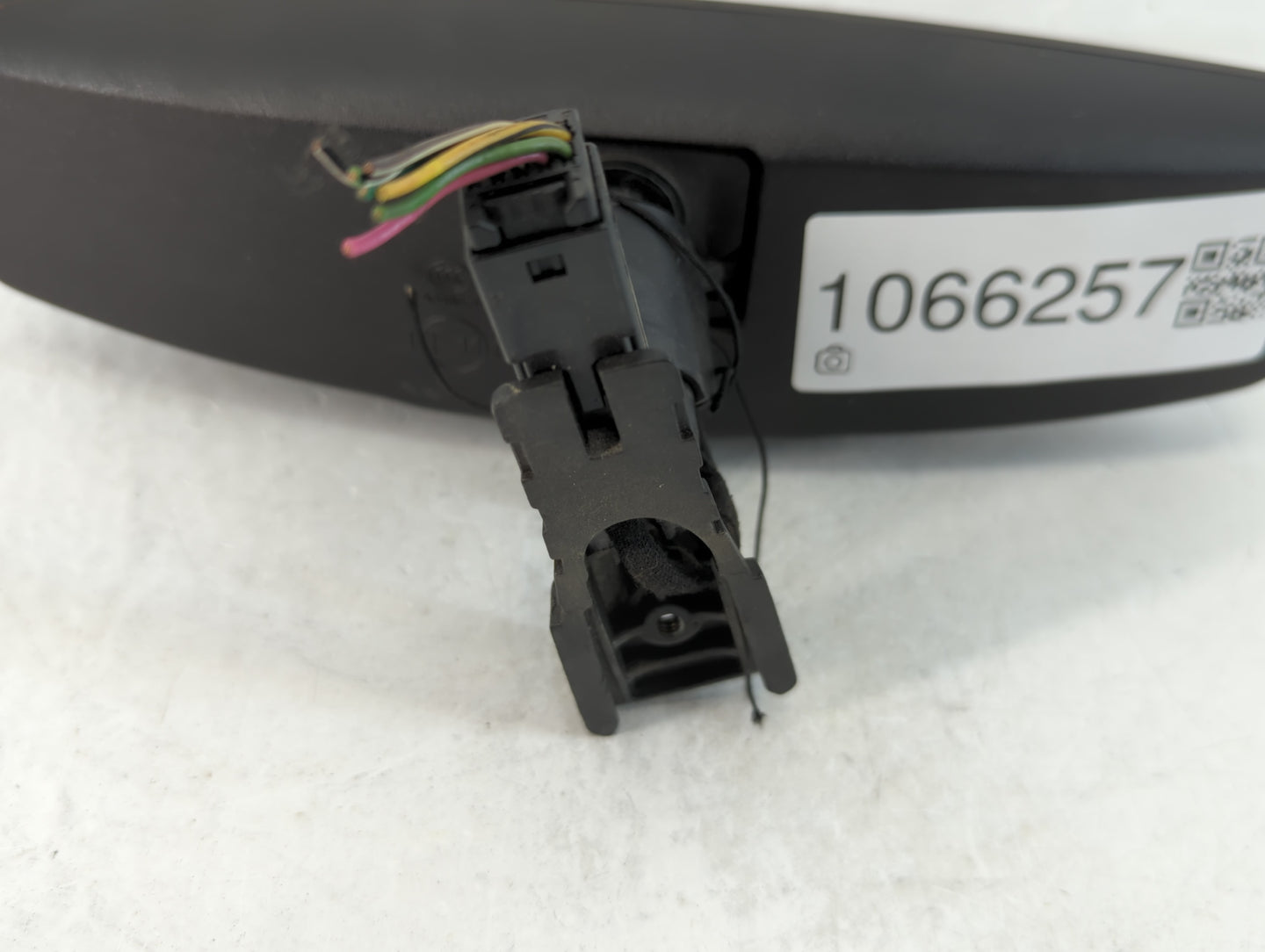 2010-2017 Chevrolet Equinox Interior Rear View Mirror Replacement OEM P/N:E11046392 E11026392 Fits OEM Used Auto Parts - Oem