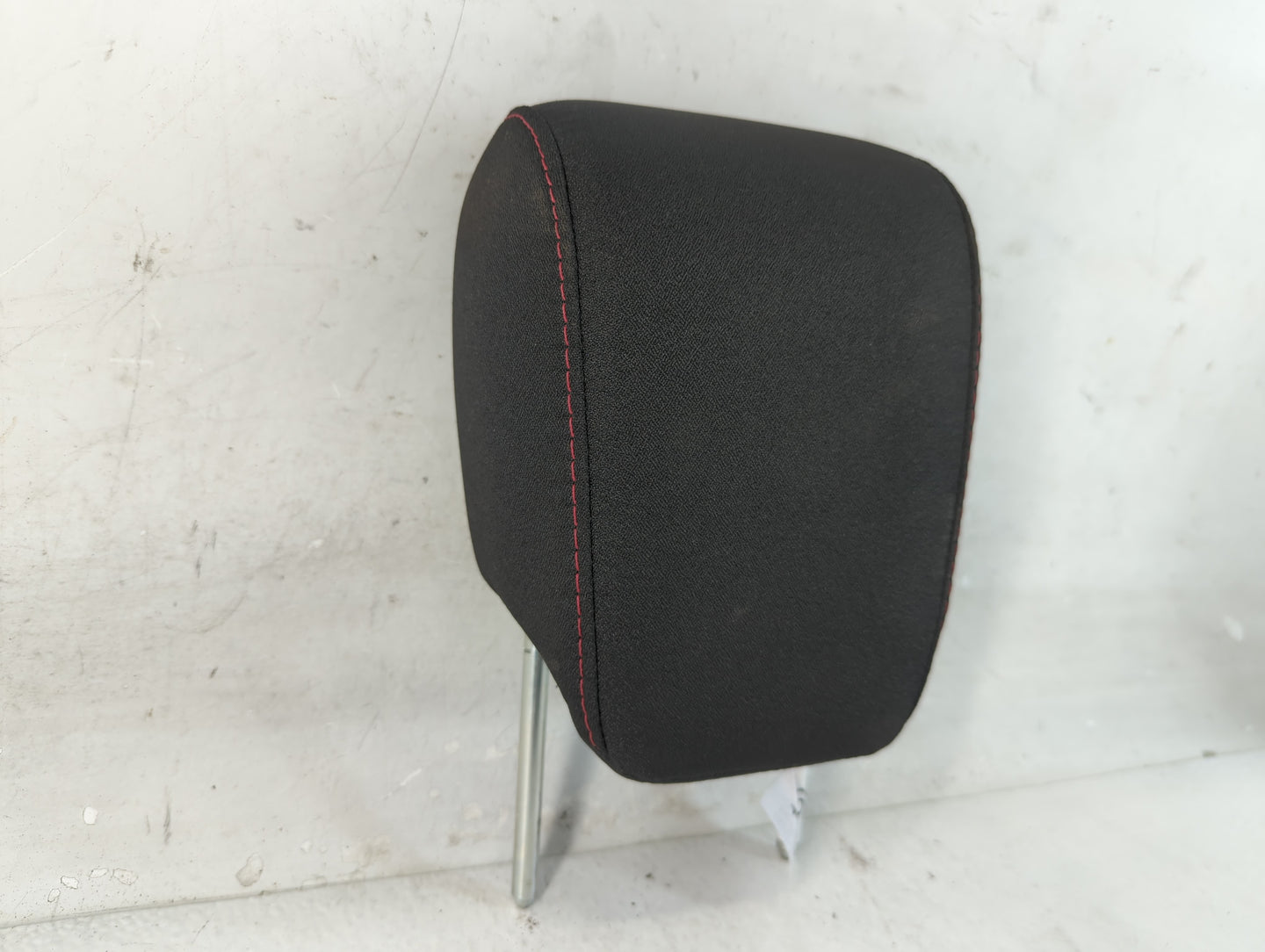 2014-2017 Chevrolet Equinox Headrest Head Rest Rear Seat Fits Fits 2014 2015 2016 2017 OEM Used Auto Parts - Oemusedautopart