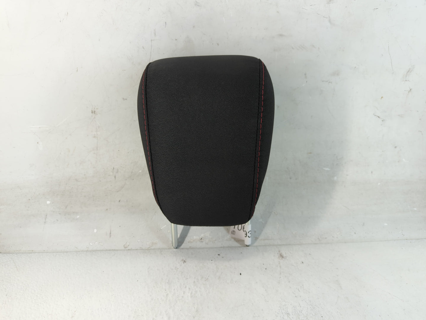2014-2017 Chevrolet Equinox Headrest Head Rest Rear Seat Fits Fits 2014 2015 2016 2017 OEM Used Auto Parts - Oemusedautopart