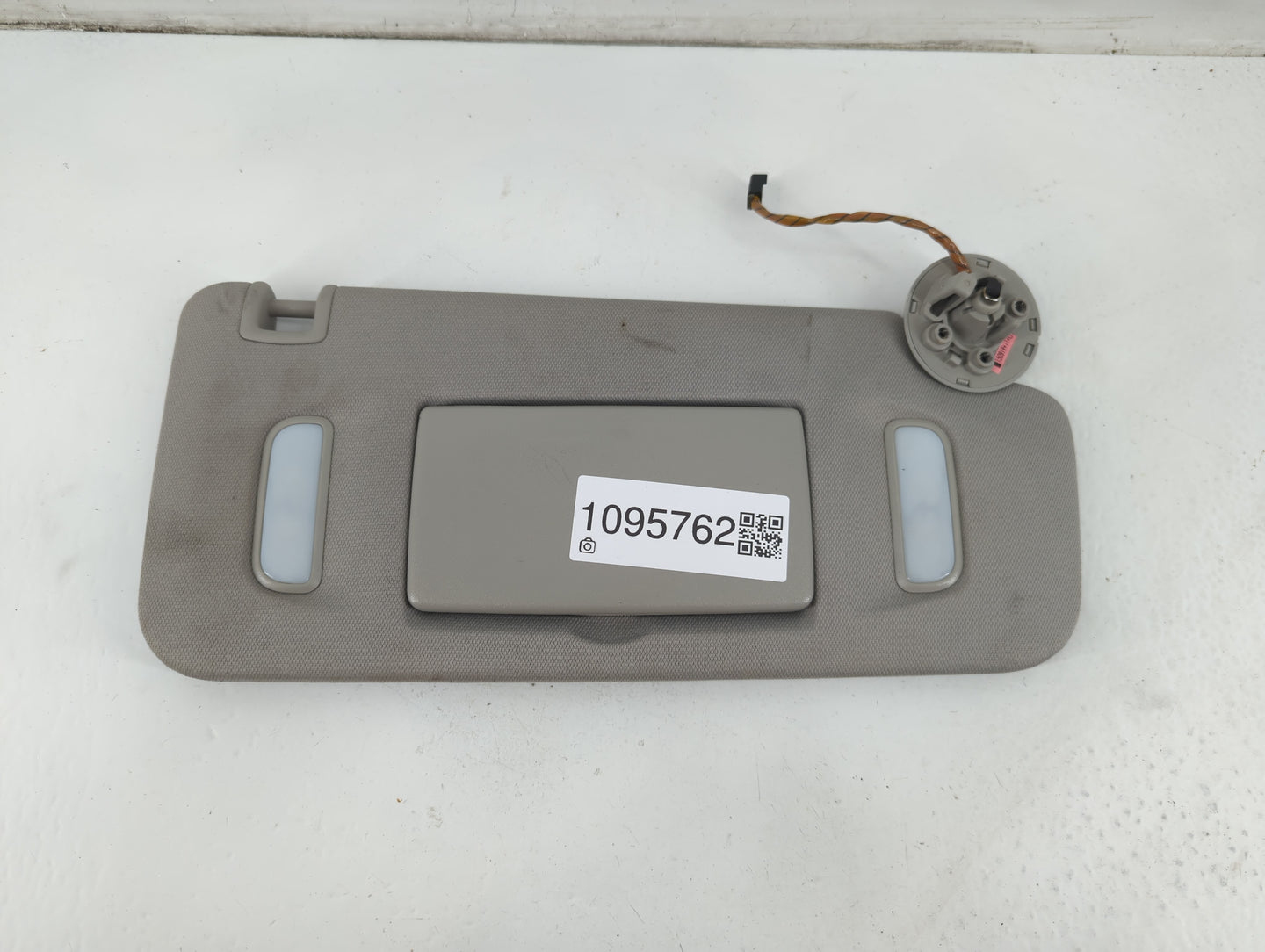 2010-2017 Chevrolet Equinox Sun Visor Shade Replacement Passenger Right Mirror Fits Fits 2010 2011 2012 2013 2014 2015 2016 