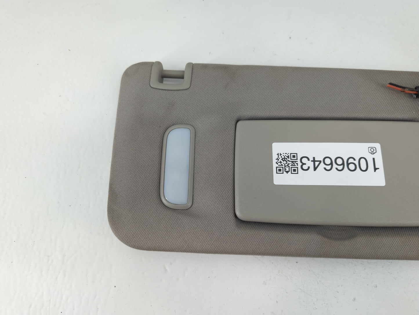 2010-2017 Chevrolet Equinox Sun Visor Shade Replacement Passenger Right Mirror Fits Fits 2010 2011 2012 2013 2014 2015 2016 