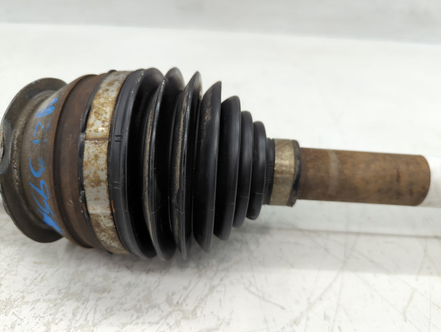2010-2017 Chevrolet Equinox Axle Shaft Front Passenger Cv C/v - Oemusedautoparts1.com