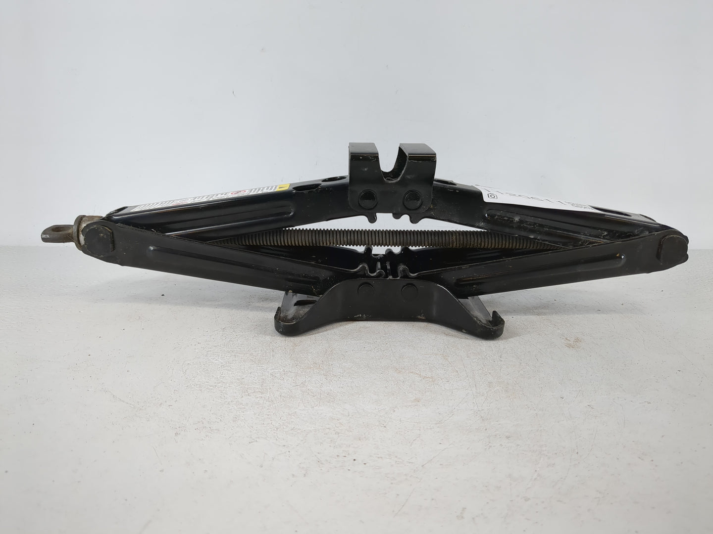 2016 Chevrolet Equinox Spare Scissor Car Jack 1120611 - Oemusedautoparts1.com