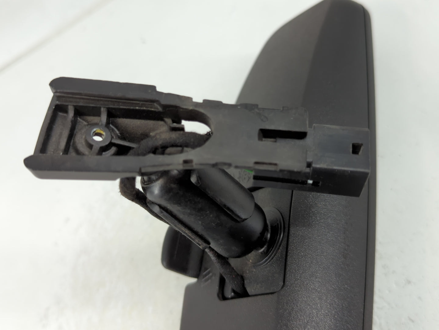 2010-2017 Chevrolet Equinox Interior Rear View Mirror Replacement OEM P/N:IE11026392 IE11046392 Fits OEM Used Auto Parts - O
