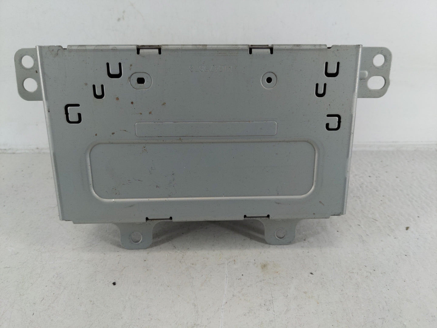 2016 Chevrolet Equinox Radio AM FM Cd Player Receiver Replacement P/N:84026072 Fits OEM Used Auto Parts - Oemusedautoparts1.