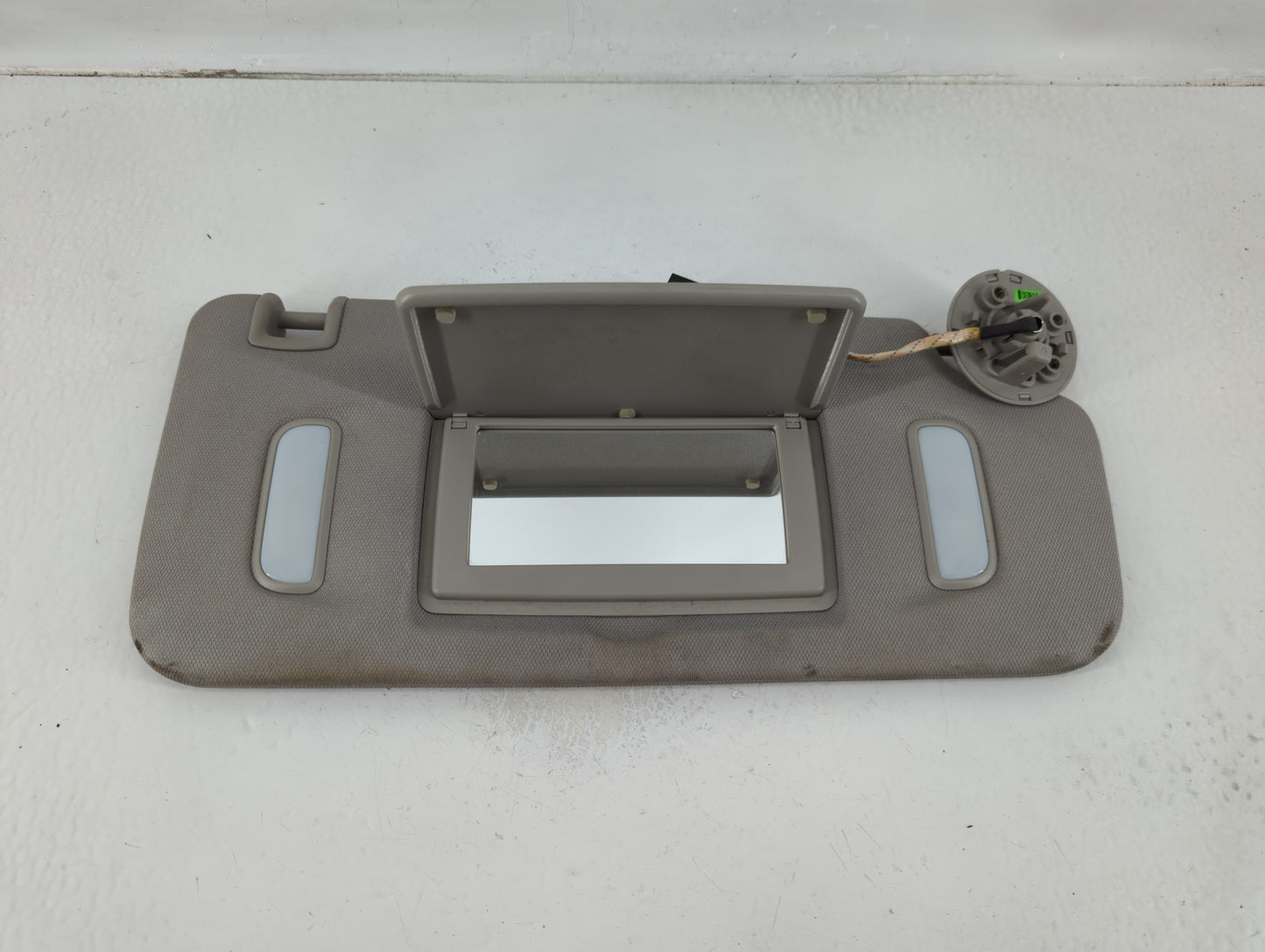2010-2017 Chevrolet Equinox Sun Visor Shade Replacement Passenger Right Mirror Fits Fits 2010 2011 2012 2013 2014 2015 2016 