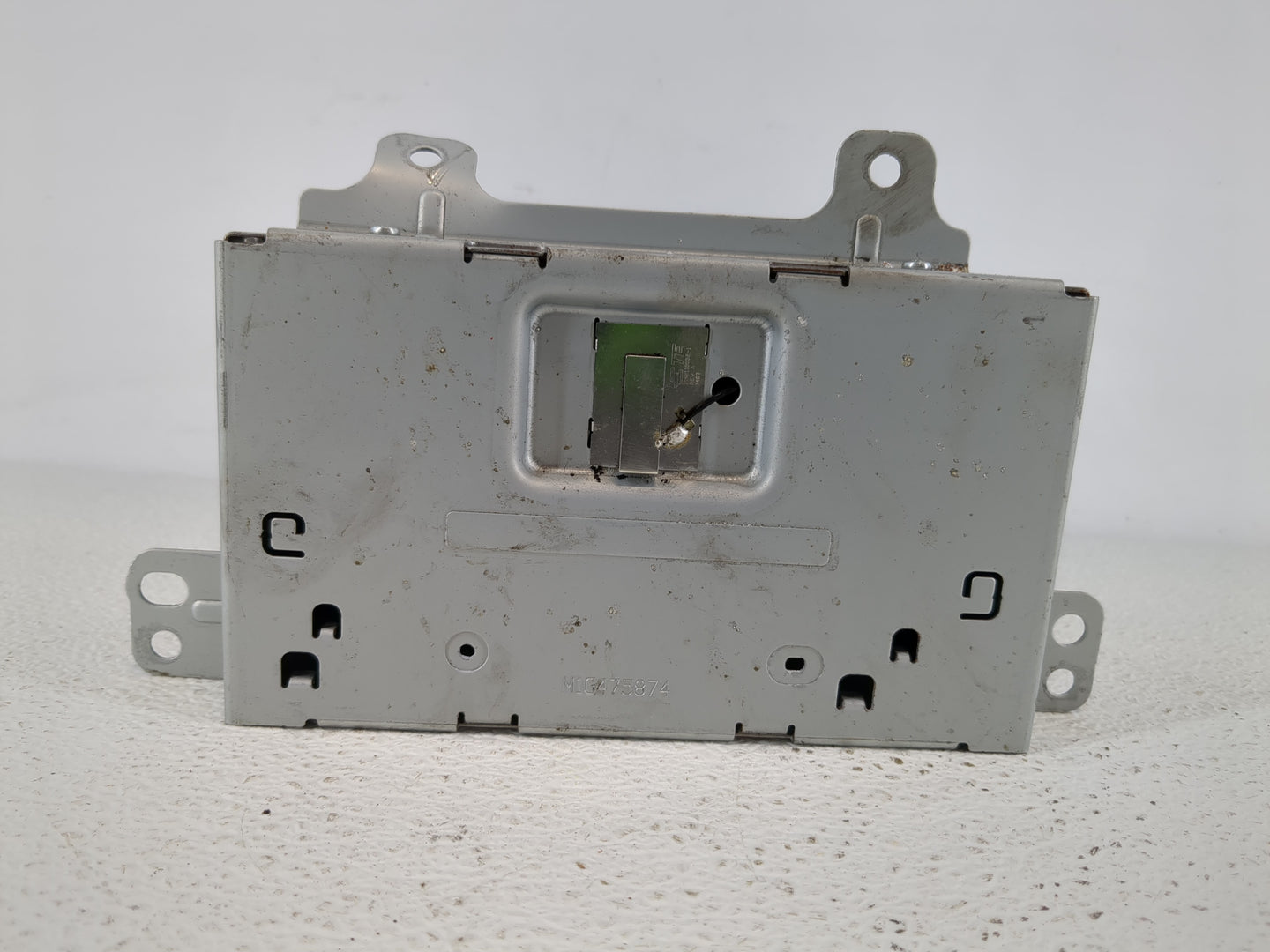 2016-2017 Chevrolet Equinox Radio AM FM Cd Player Receiver Replacement P/N:84026074 Fits Fits 2016 2017 OEM Used Auto Parts 
