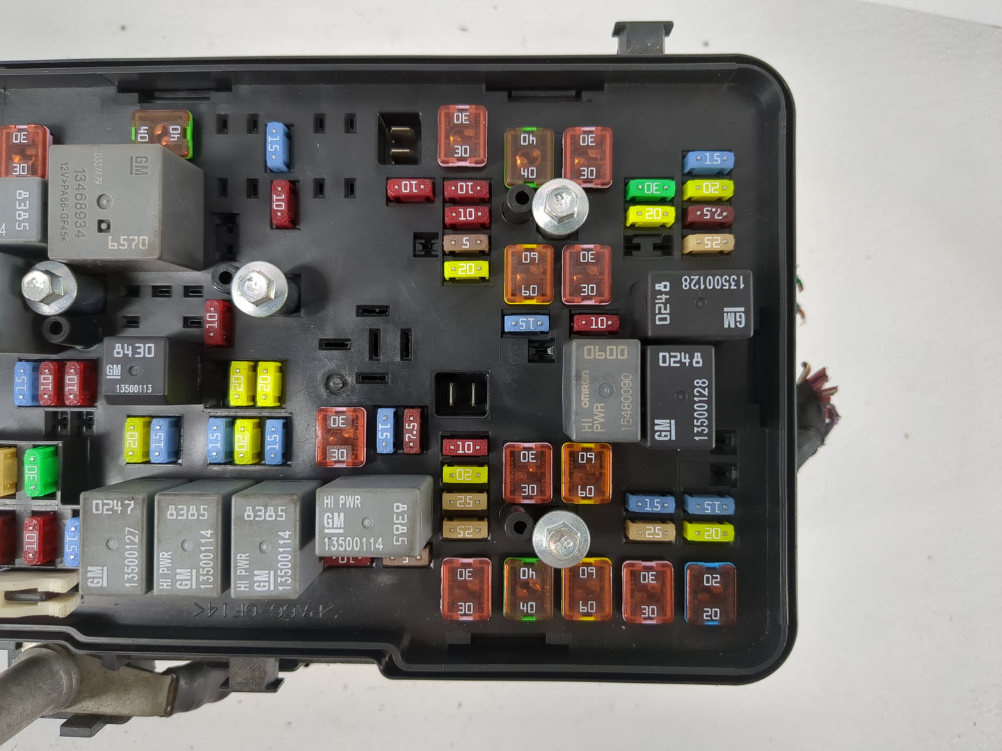 2016-2017 Chevrolet Equinox Fusebox Fuse Box Panel Relay Module P/N:84080470 Fits Fits 2016 2017 OEM Used Auto Parts - Oemus