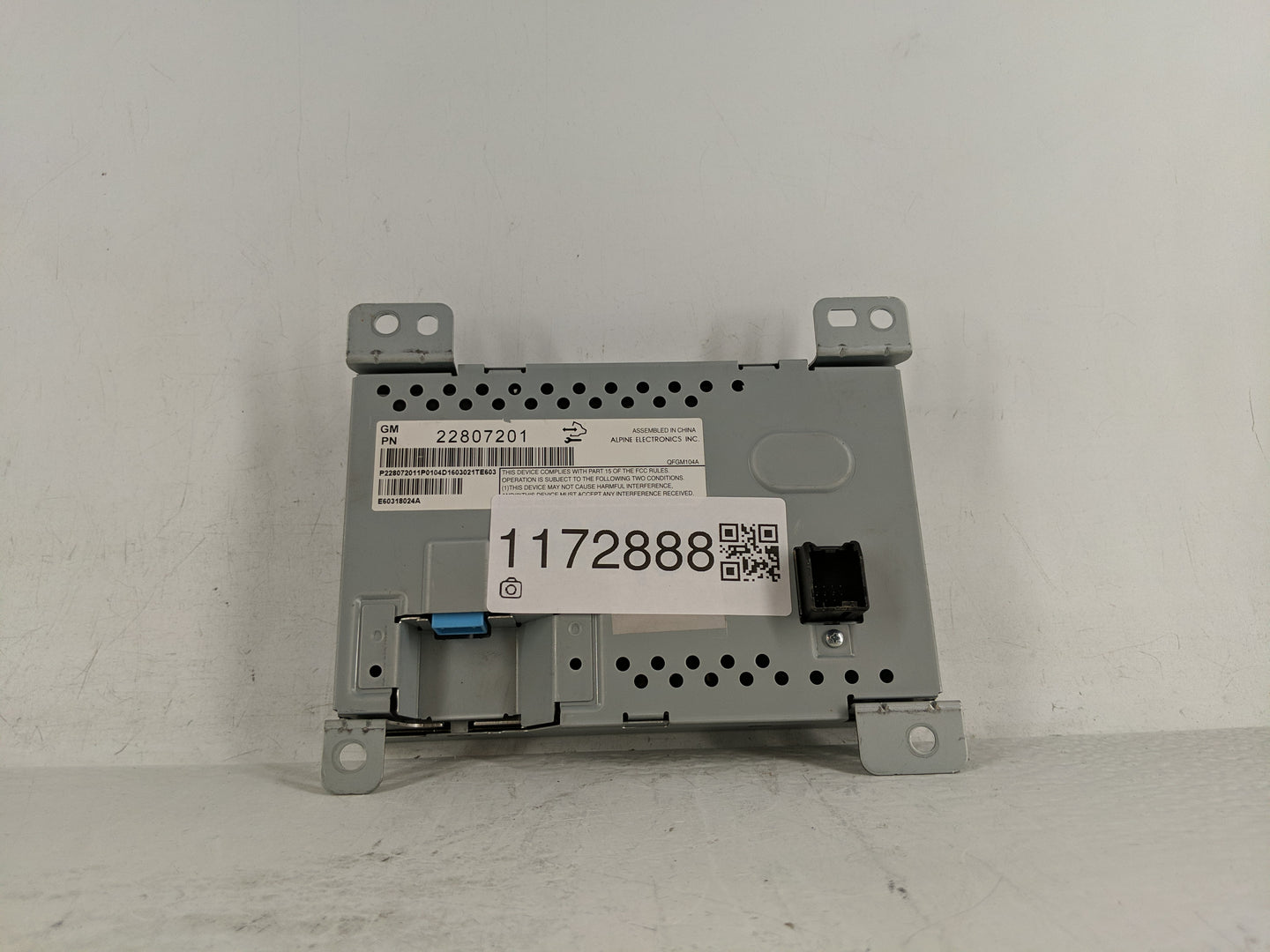2016 Chevrolet Equinox Radio AM FM Cd Player Receiver Replacement P/N:22807201 Fits OEM Used Auto Parts - Oemusedautoparts1.
