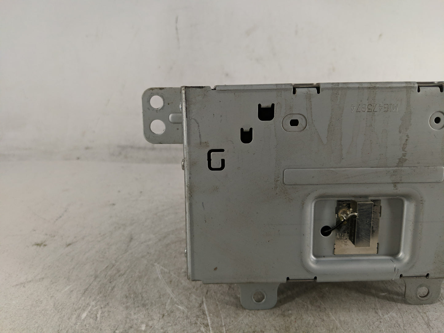 2016 Chevrolet Equinox Radio AM FM Cd Player Receiver Replacement P/N:23289896 Fits Fits 2015 OEM Used Auto Parts - Oemuseda