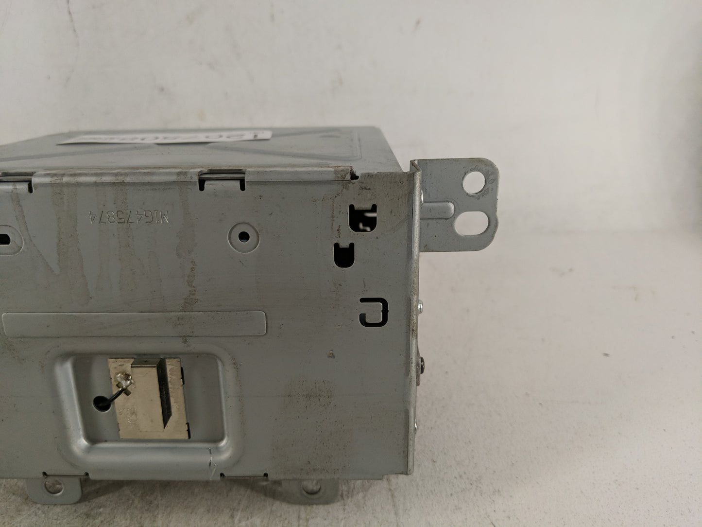 2016 Chevrolet Equinox Radio AM FM Cd Player Receiver Replacement P/N:23289896 Fits Fits 2015 OEM Used Auto Parts - Oemuseda