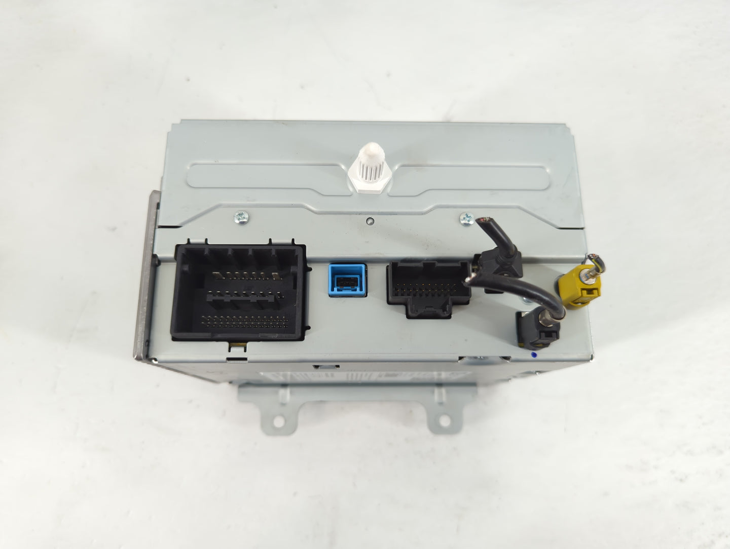 2016 Chevrolet Equinox Radio AM FM Cd Player Receiver Replacement P/N:84026072 Fits OEM Used Auto Parts - Oemusedautoparts1.
