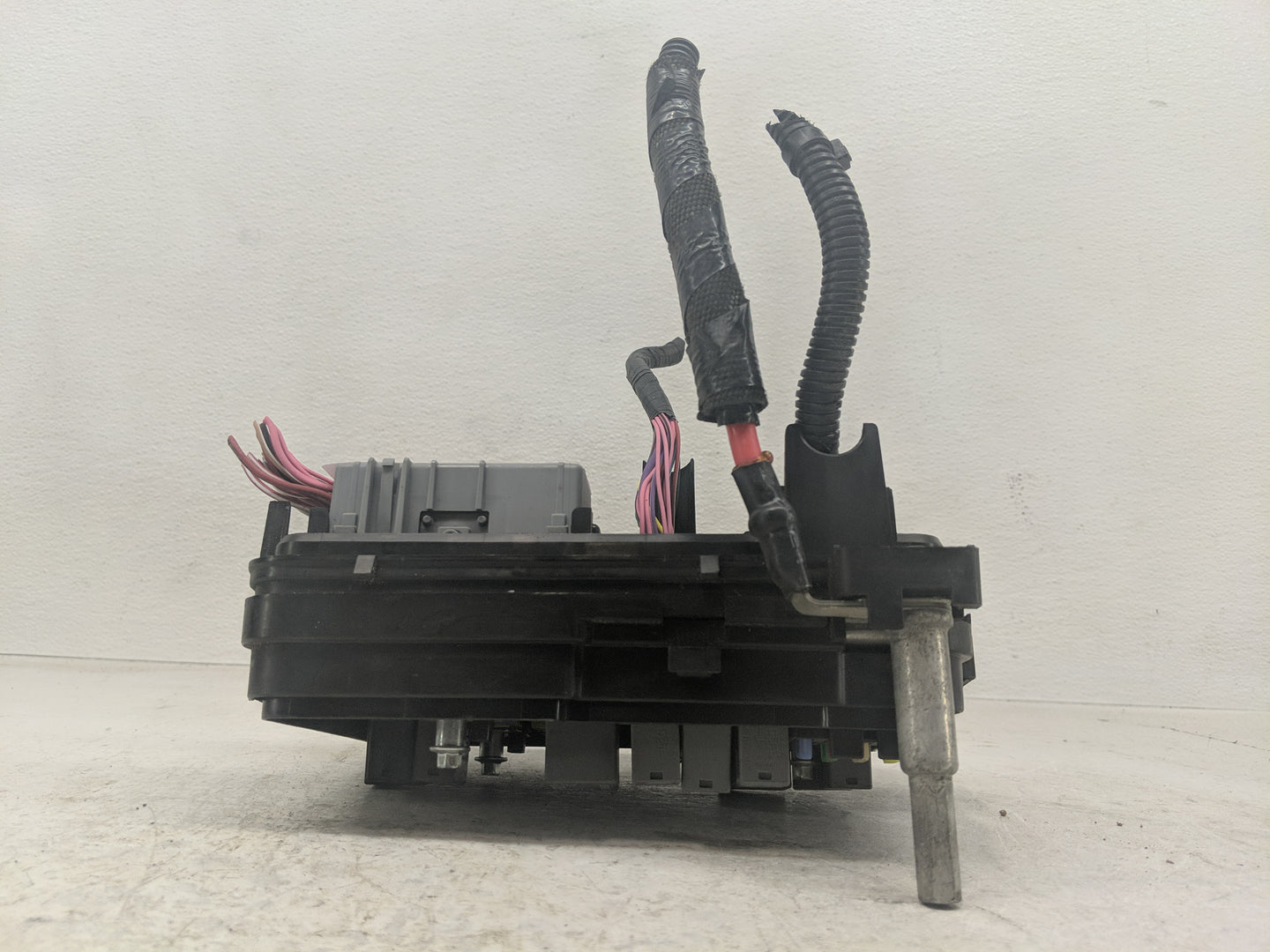 2016-2017 Chevrolet Equinox Fusebox Fuse Box Panel Relay Module P/N:84080470 01 Fits Fits 2016 2017 OEM Used Auto Parts - Oe