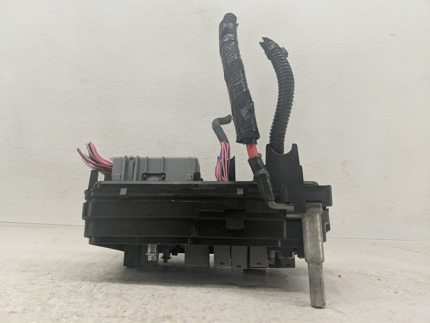 2016-2017 Chevrolet Equinox Fusebox Fuse Box Panel Relay Module P/N:84080470 01 Fits Fits 2016 2017 OEM Used Auto Parts - Oe