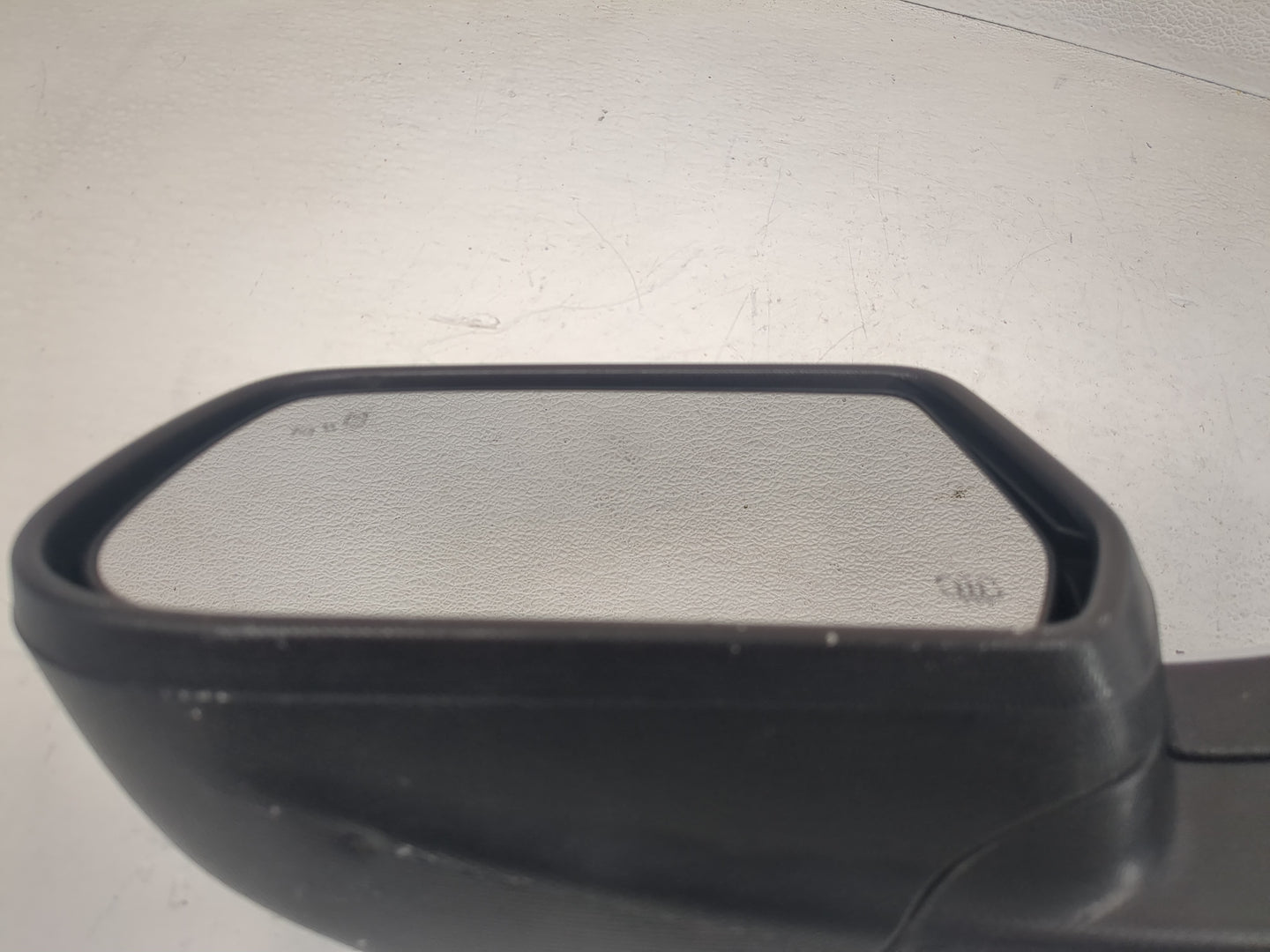 2016-2017 Chevrolet Equinox Driver Side View Mirror - Left Door Mirror OEM Used - Oemusedautoparts1.com