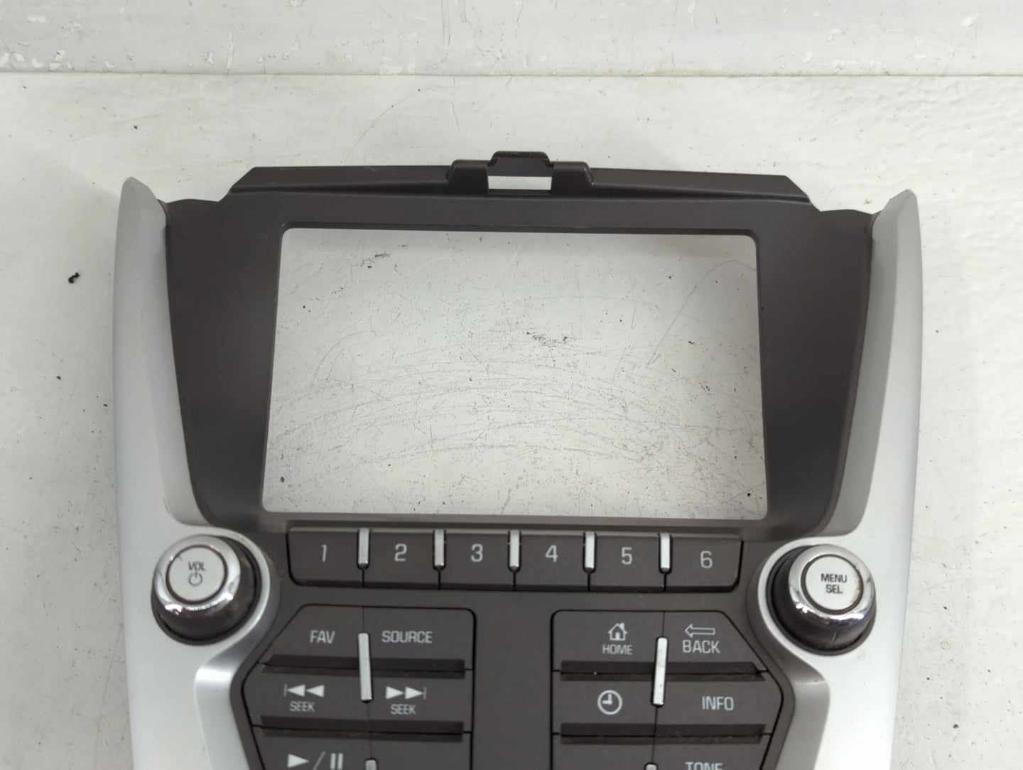 2016-2017 Chevrolet Equinox Radio Control Panel - Oemusedautoparts1.com