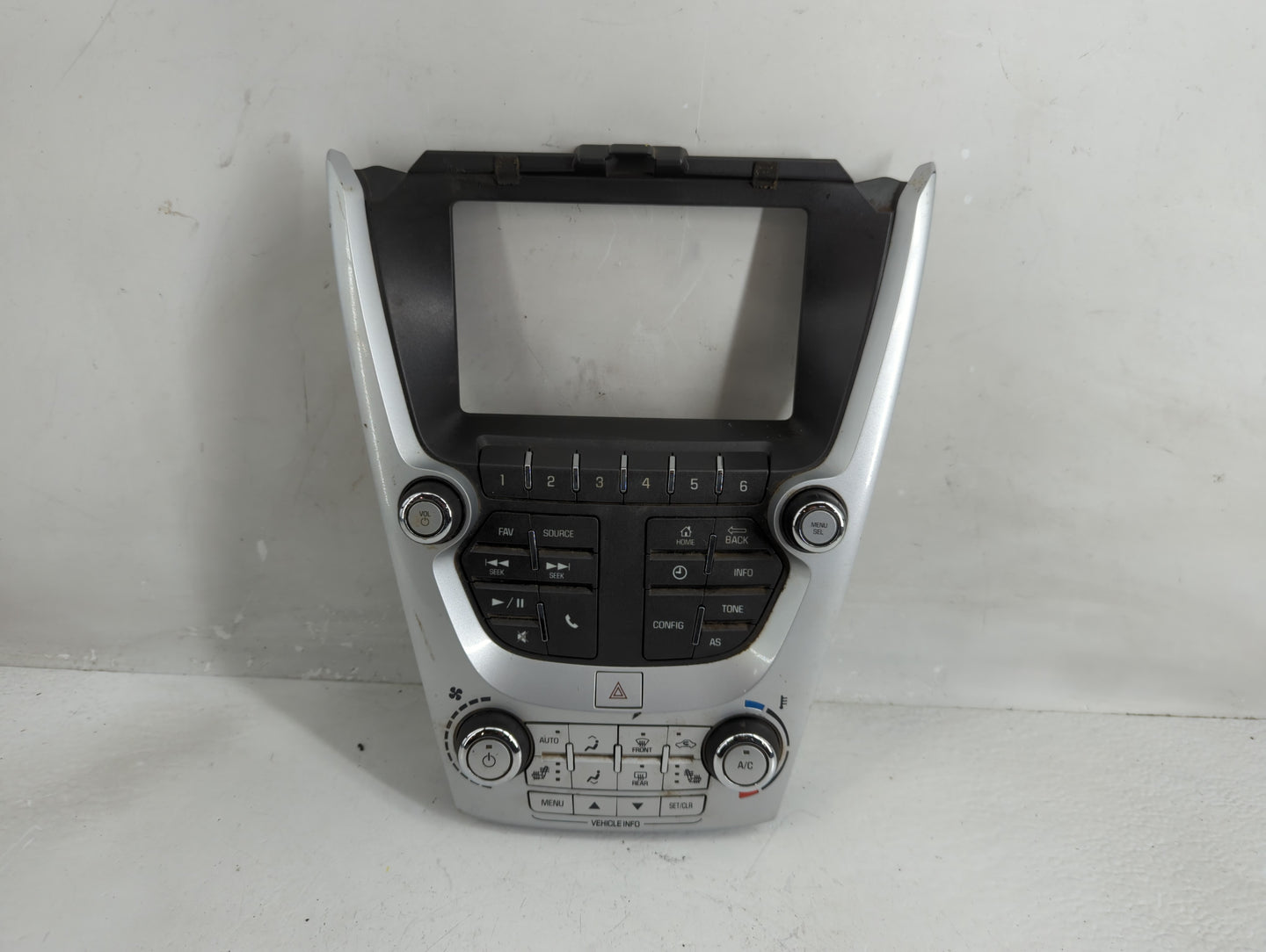 2016 Chevrolet Equinox Radio AM FM Cd Player Receiver Replacement P/N:23334978 Fits OEM Used Auto Parts - Oemusedautoparts1.