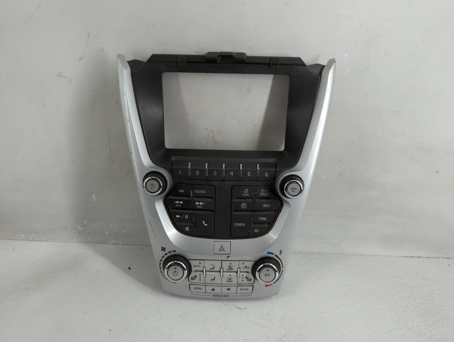2016 Chevrolet Equinox Radio AM FM Cd Player Receiver Replacement P/N:23334978 Fits OEM Used Auto Parts - Oemusedautoparts1.