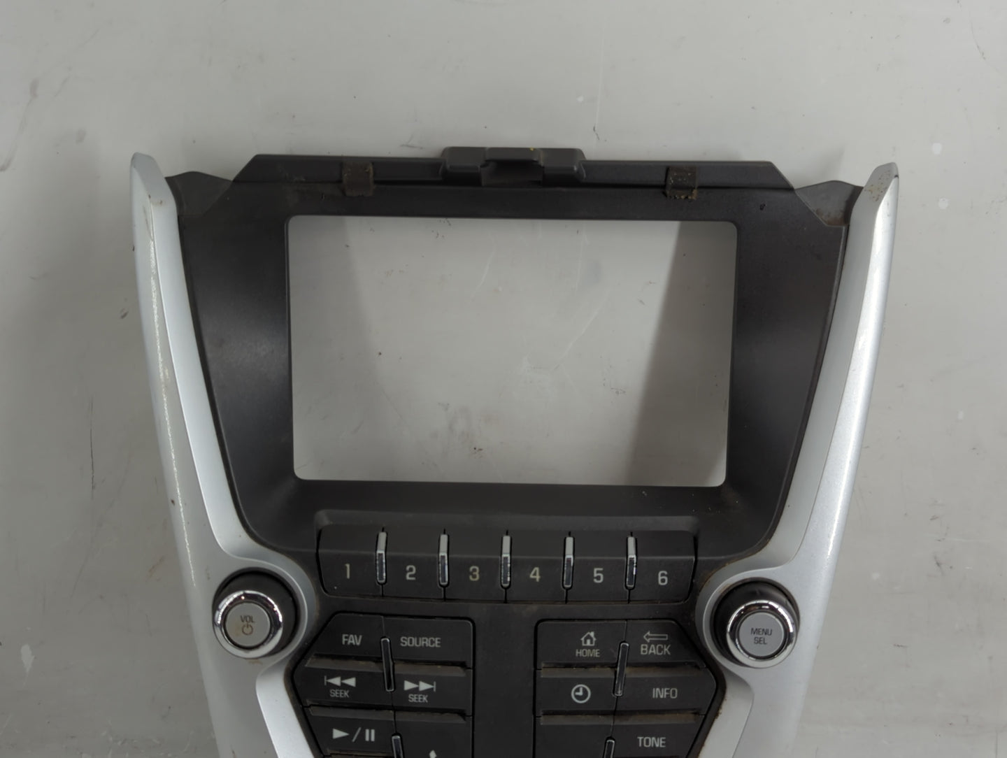 2016 Chevrolet Equinox Radio AM FM Cd Player Receiver Replacement P/N:23334978 Fits OEM Used Auto Parts - Oemusedautoparts1.