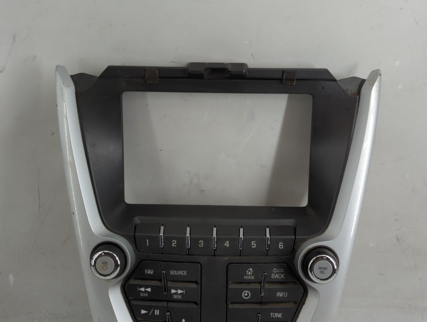 2016 Chevrolet Equinox Radio AM FM Cd Player Receiver Replacement P/N:23334978 Fits OEM Used Auto Parts - Oemusedautoparts1.
