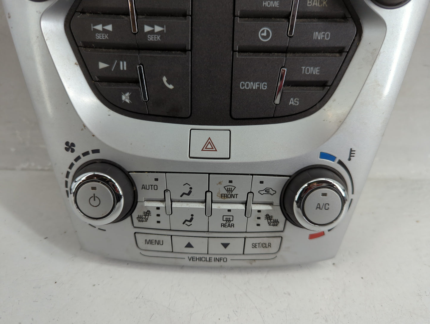 2016 Chevrolet Equinox Radio AM FM Cd Player Receiver Replacement P/N:84096689 90025-817 Fits OEM Used Auto Parts - Oemuseda