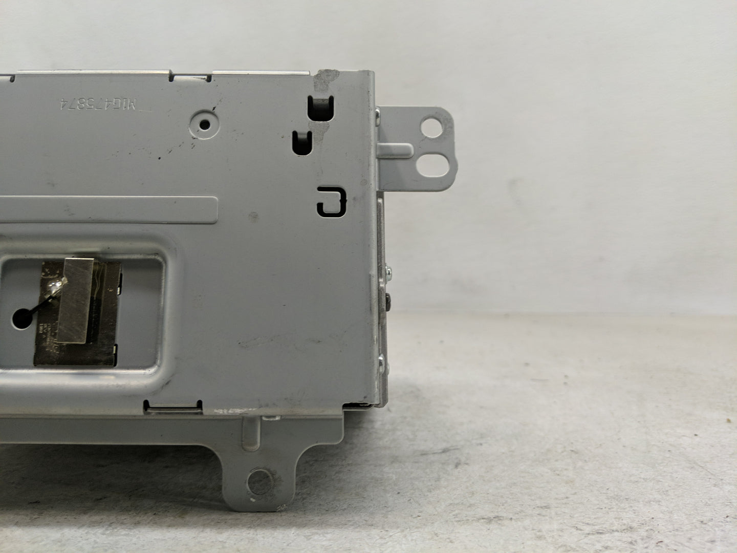 2016 Chevrolet Equinox Radio AM FM Cd Player Receiver Replacement P/N:84026074 Fits Fits 2014 OEM Used Auto Parts - Oemuseda