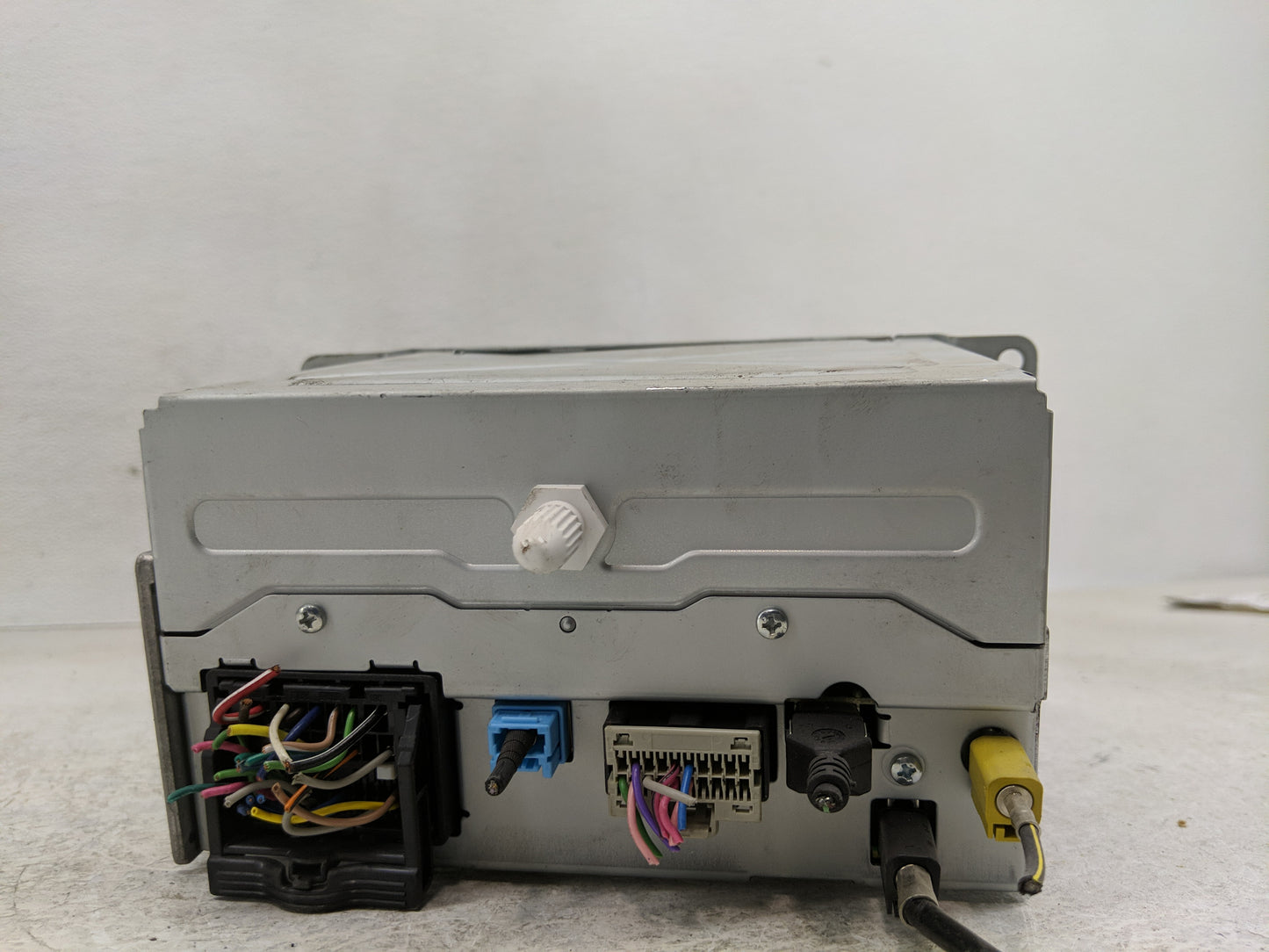 2016 Chevrolet Equinox Radio AM FM Cd Player Receiver Replacement P/N:84026073 Fits OEM Used Auto Parts - Oemusedautoparts1.