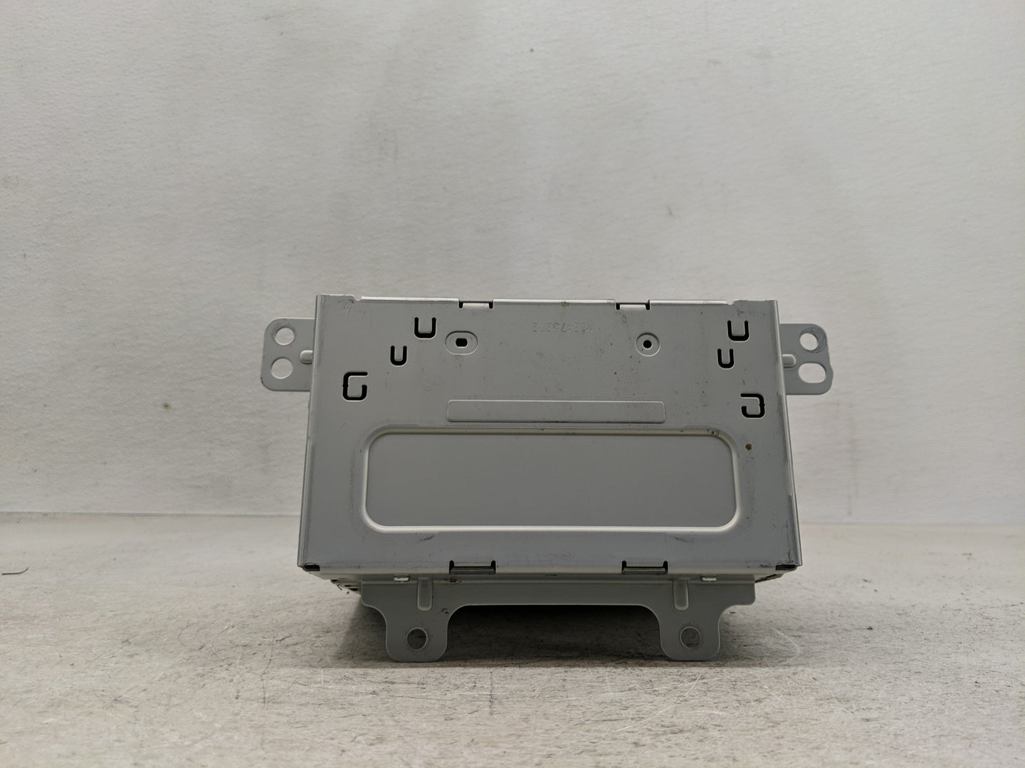 2016 Chevrolet Equinox Radio AM FM Cd Player Receiver Replacement P/N:84026072 Fits OEM Used Auto Parts - Oemusedautoparts1.