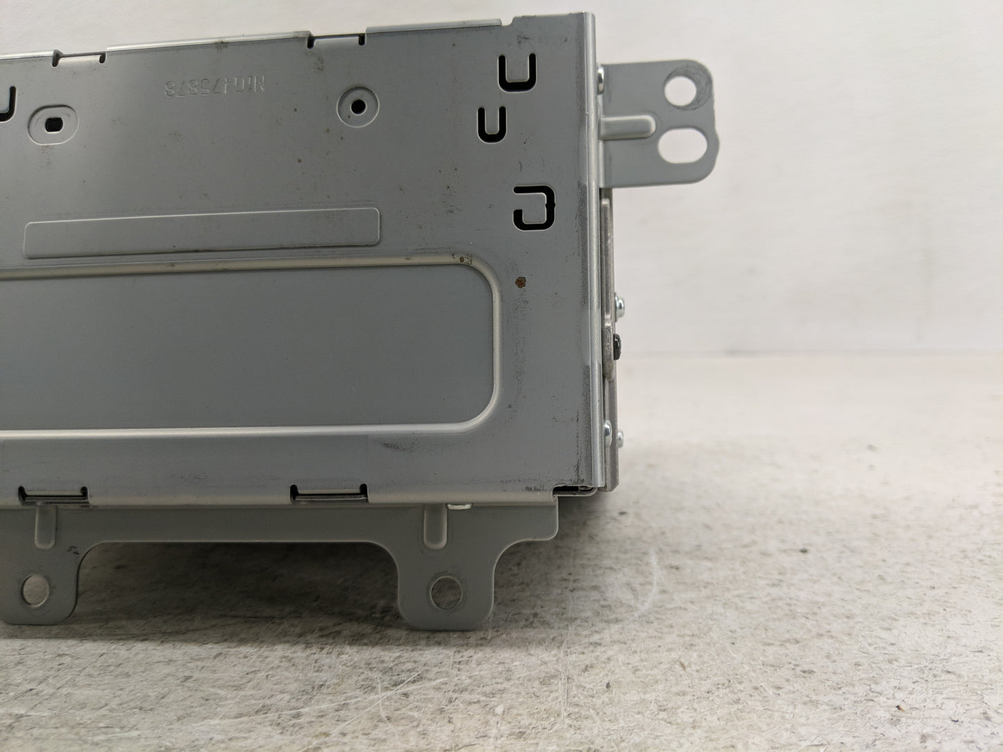 2016 Chevrolet Equinox Radio AM FM Cd Player Receiver Replacement P/N:84026072 Fits OEM Used Auto Parts - Oemusedautoparts1.
