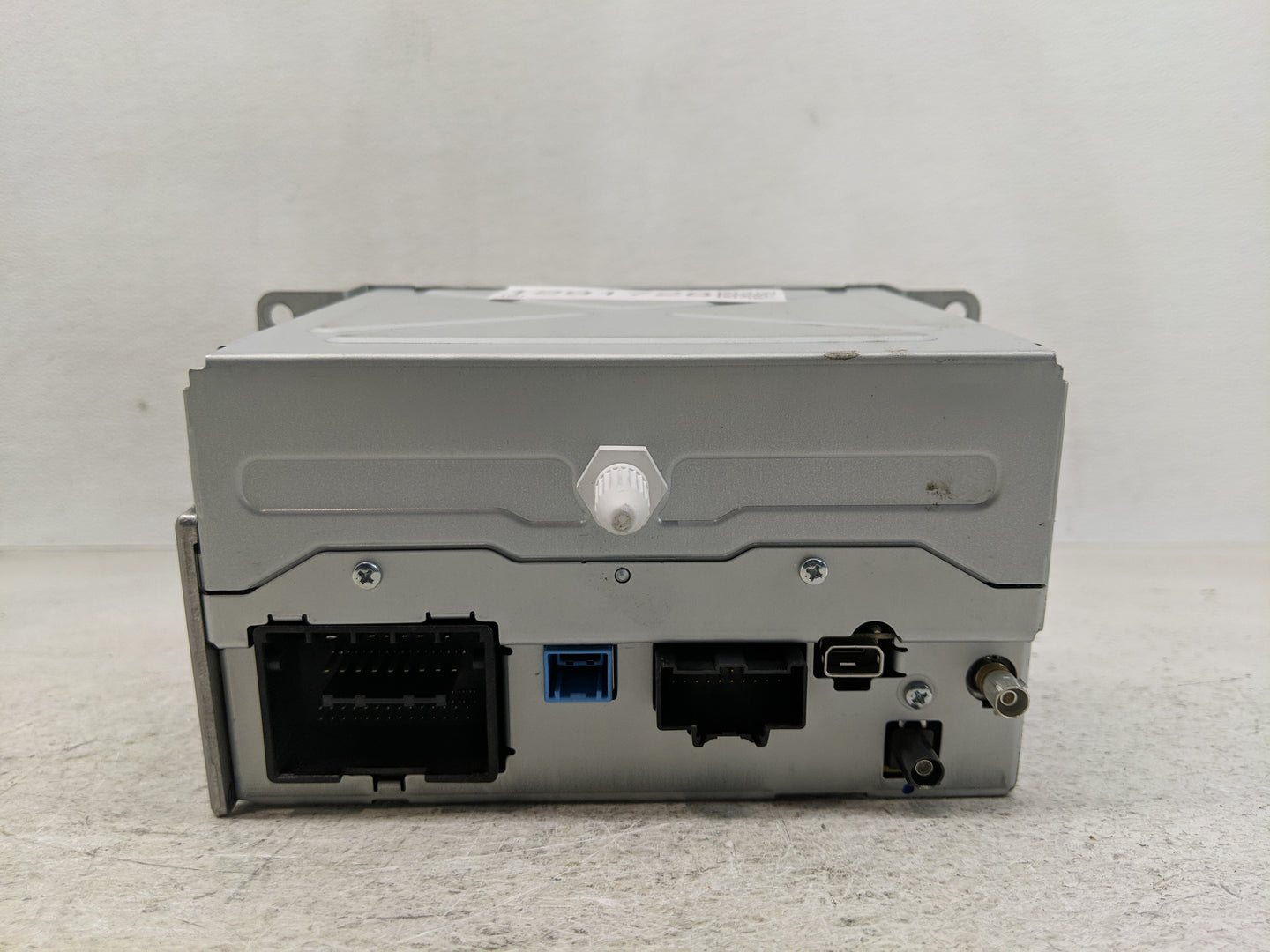 2016 Chevrolet Equinox Radio AM FM Cd Player Receiver Replacement P/N:84026072 Fits OEM Used Auto Parts - Oemusedautoparts1.