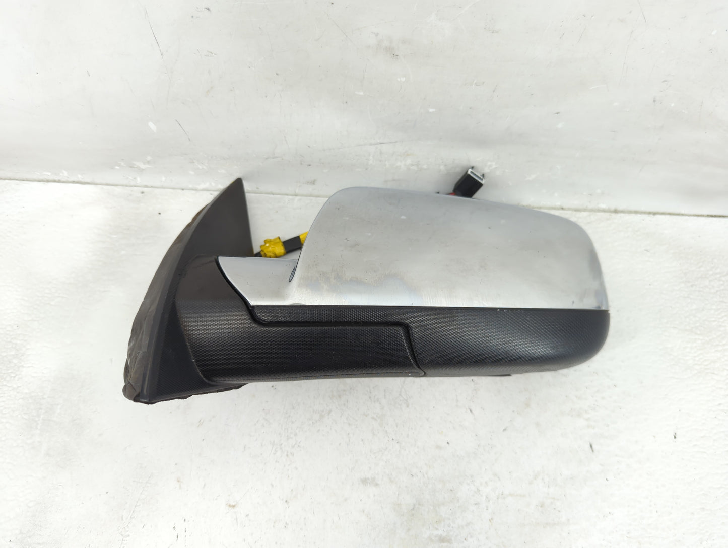 2016-2017 Chevrolet Equinox Driver Side View Mirror - Left Door Mirror OEM Used - Oemusedautoparts1.com