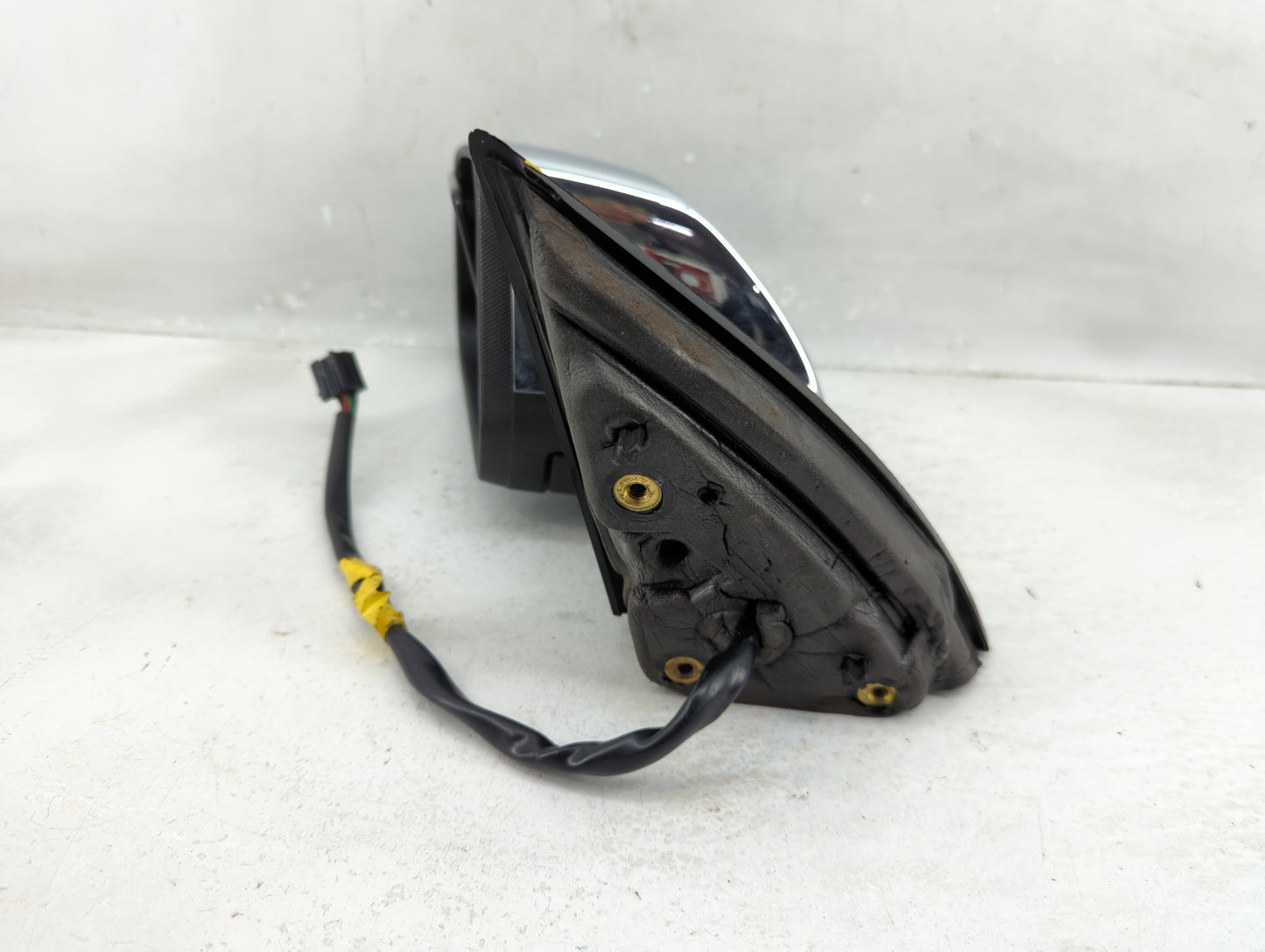 2016-2017 Chevrolet Equinox Driver Side View Mirror - Left Door Mirror OEM Used - Oemusedautoparts1.com